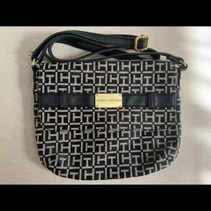 Tommy Hilfiger Crossbody Bag